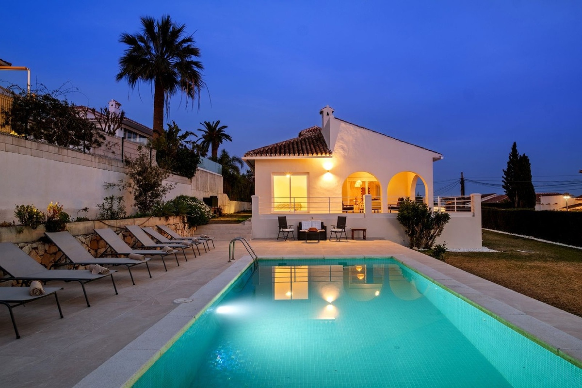 Resale - Villa - Marbella - Elviria