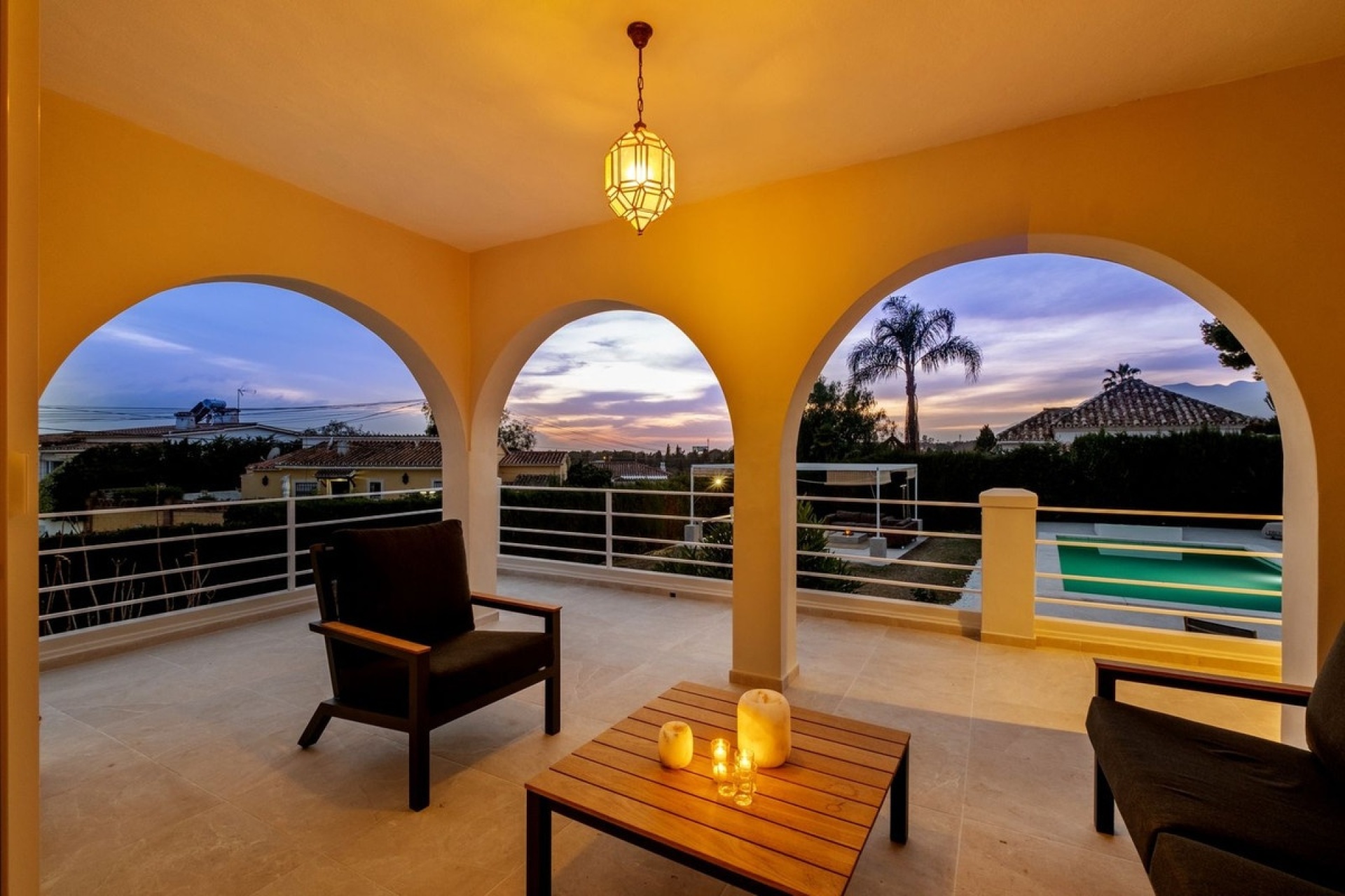 Resale - Villa - Marbella - Elviria