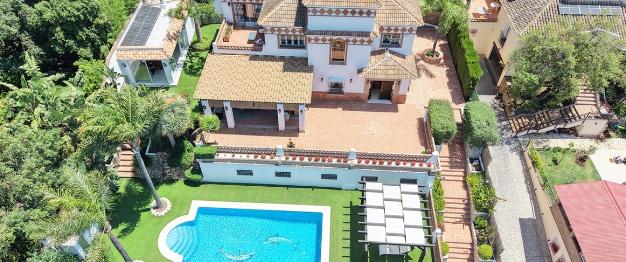 Resale - Villa - Marbella - Elviria