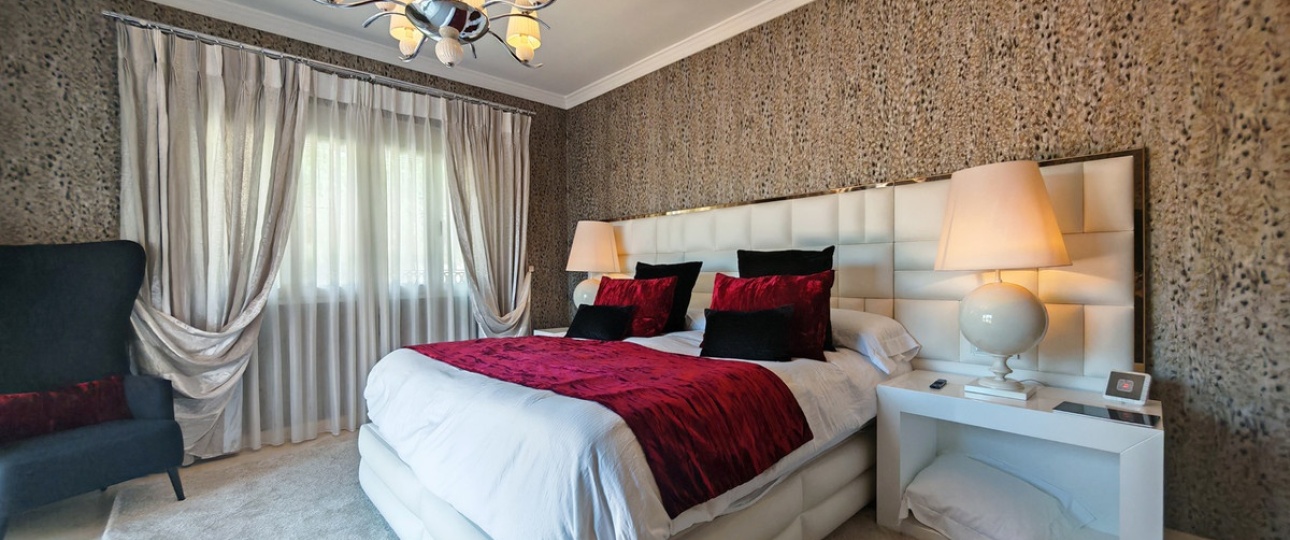 Resale - Villa - Marbella - Elviria