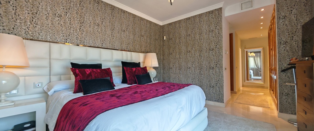 Resale - Villa - Marbella - Elviria