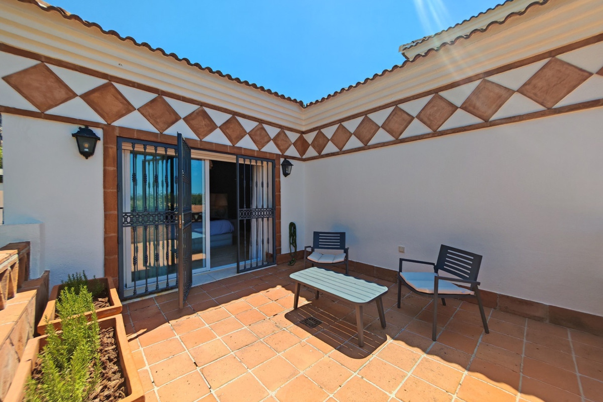 Resale - Villa - Marbella - Elviria