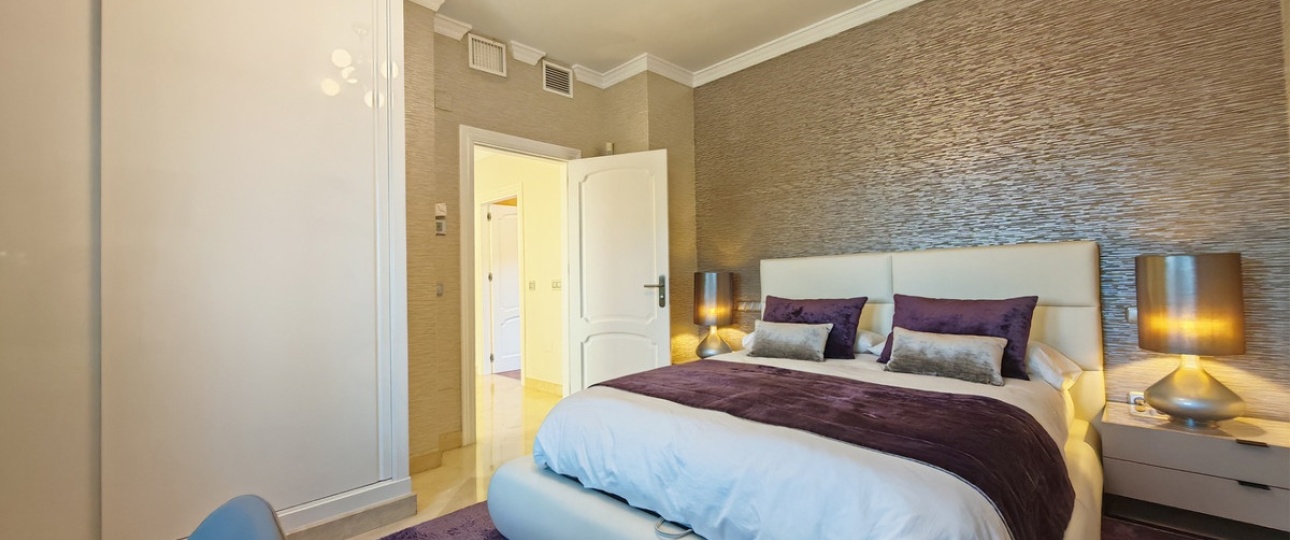 Resale - Villa - Marbella - Elviria