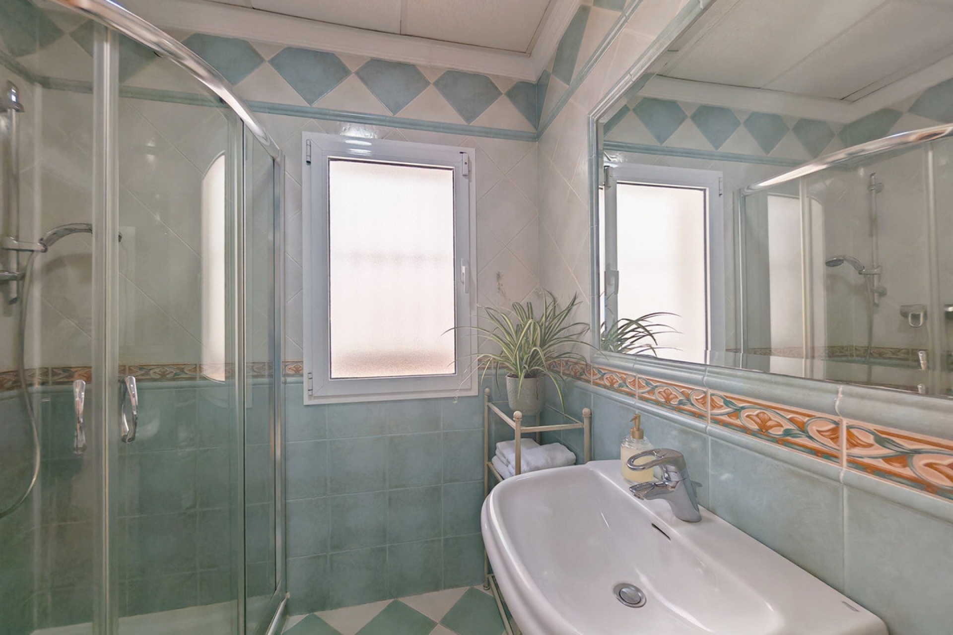 Resale - Villa - Marbella - Elviria