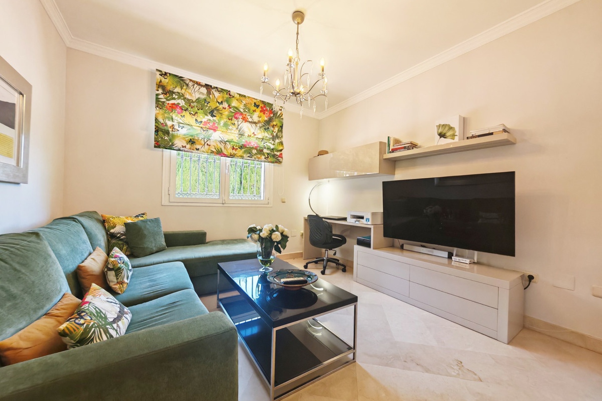 Resale - Villa - Marbella - Elviria