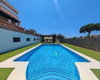 Resale - Villa - Marbella - Elviria