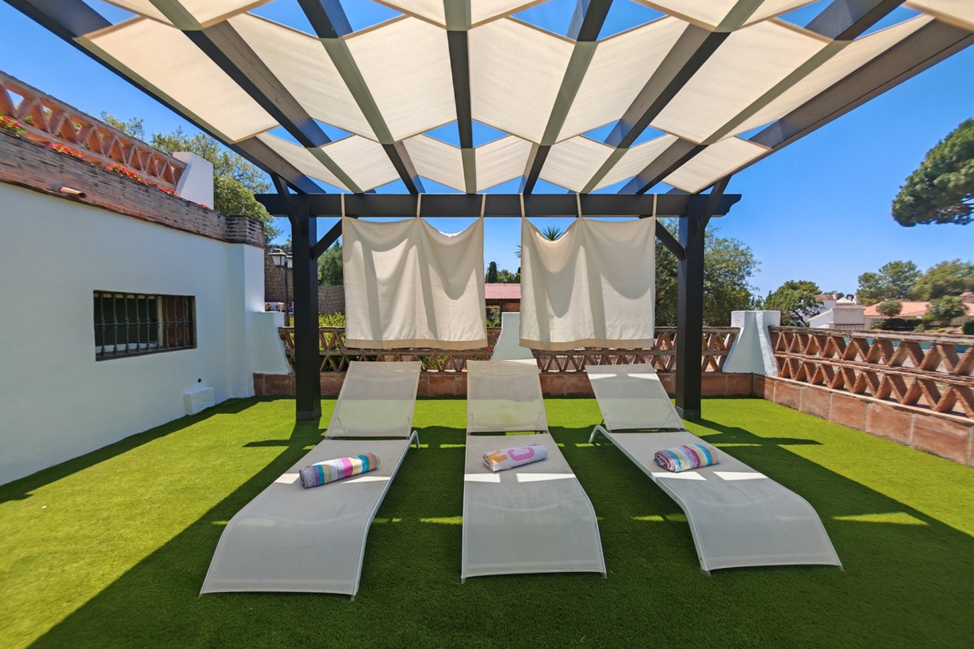 Resale - Villa - Marbella - Elviria