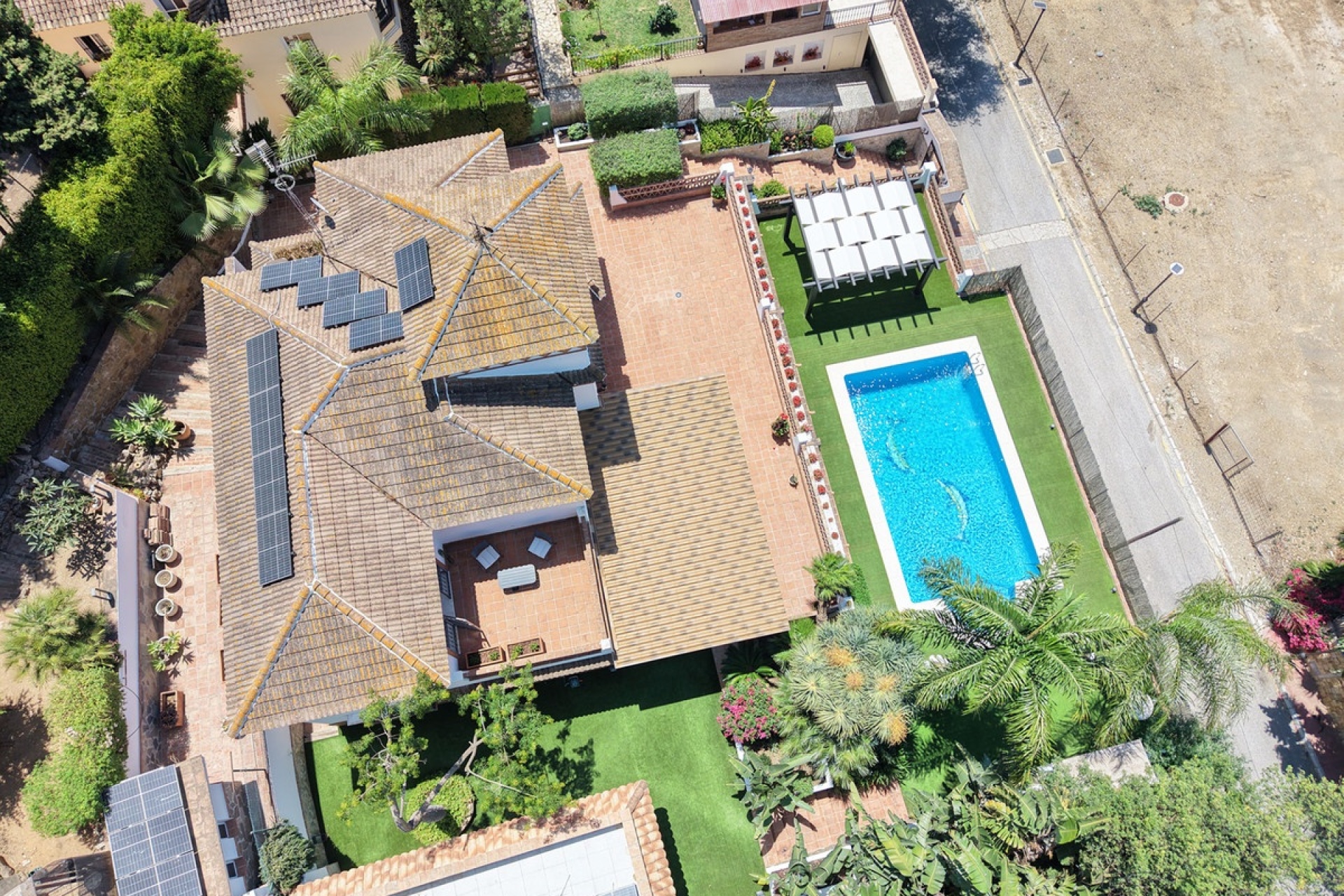 Resale - Villa - Marbella - Elviria