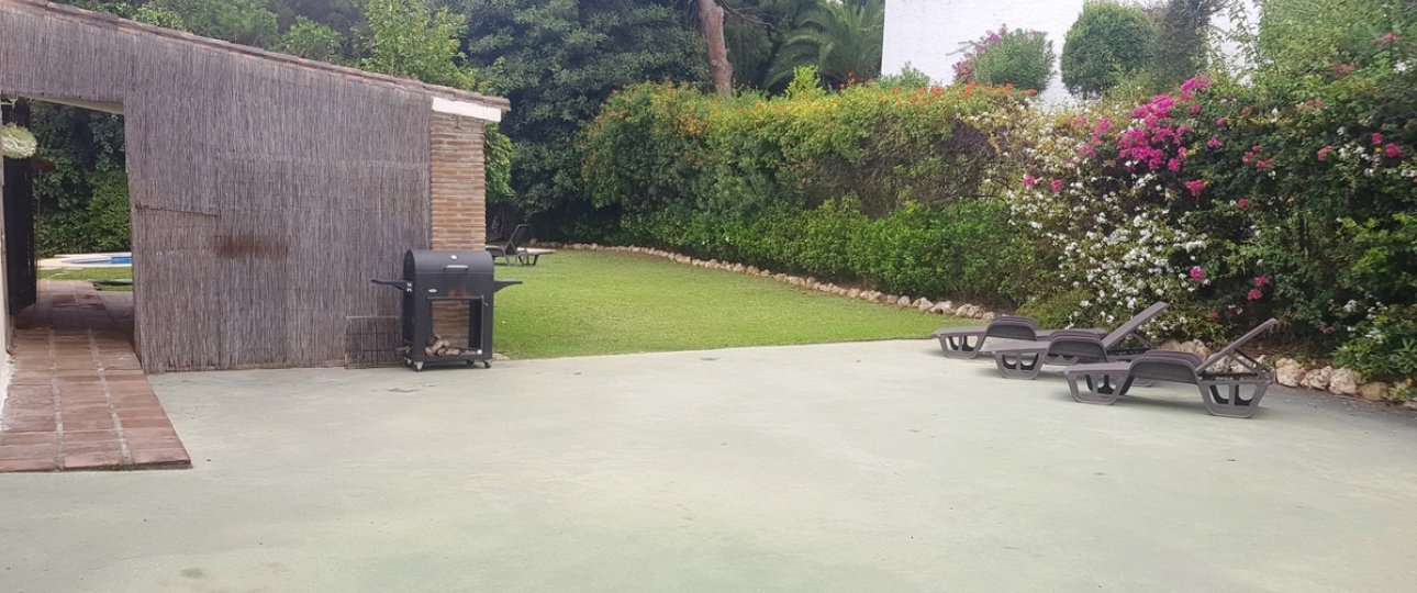 Resale - Villa - Marbella - Elviria