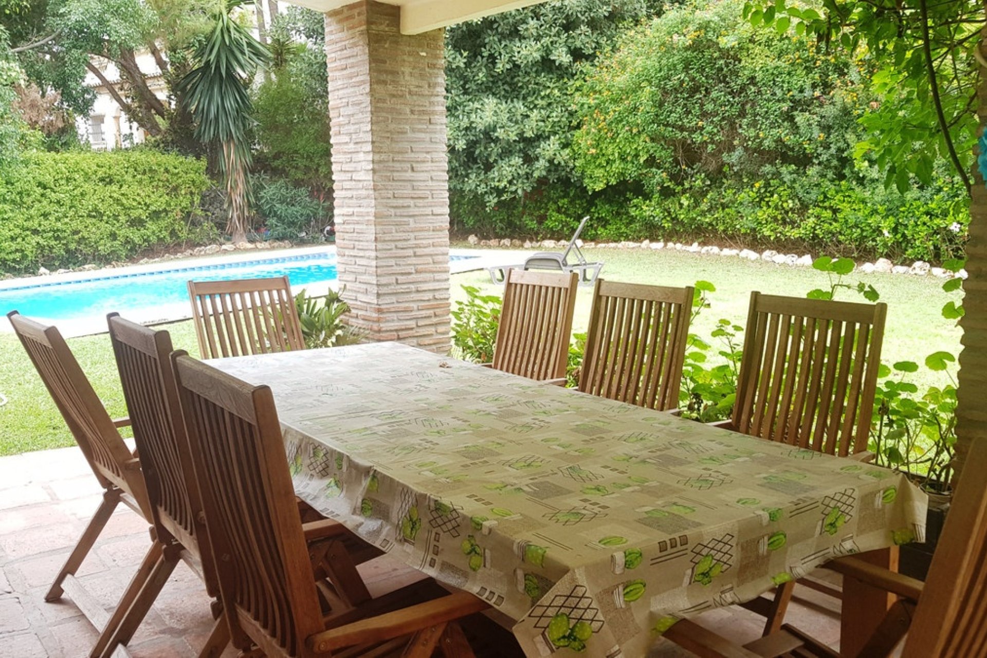 Resale - Villa - Marbella - Elviria