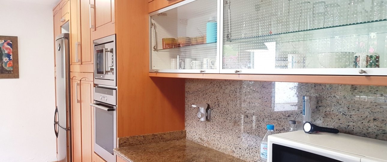 Resale - Villa - Marbella - Elviria