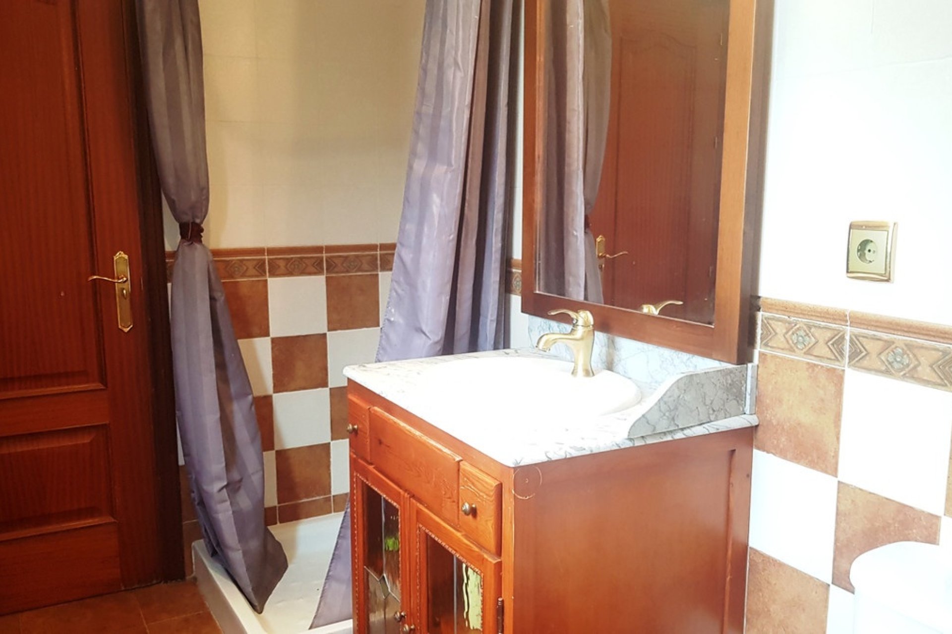 Resale - Villa - Marbella - Elviria