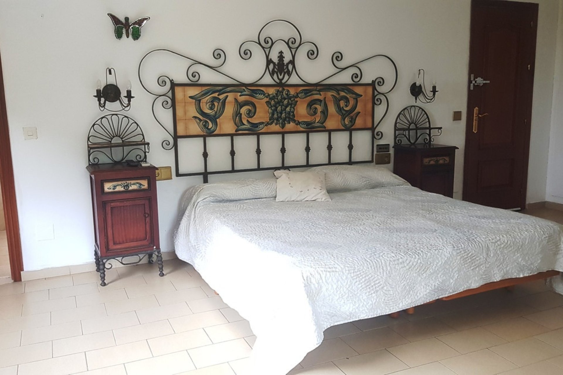Resale - Villa - Marbella - Elviria
