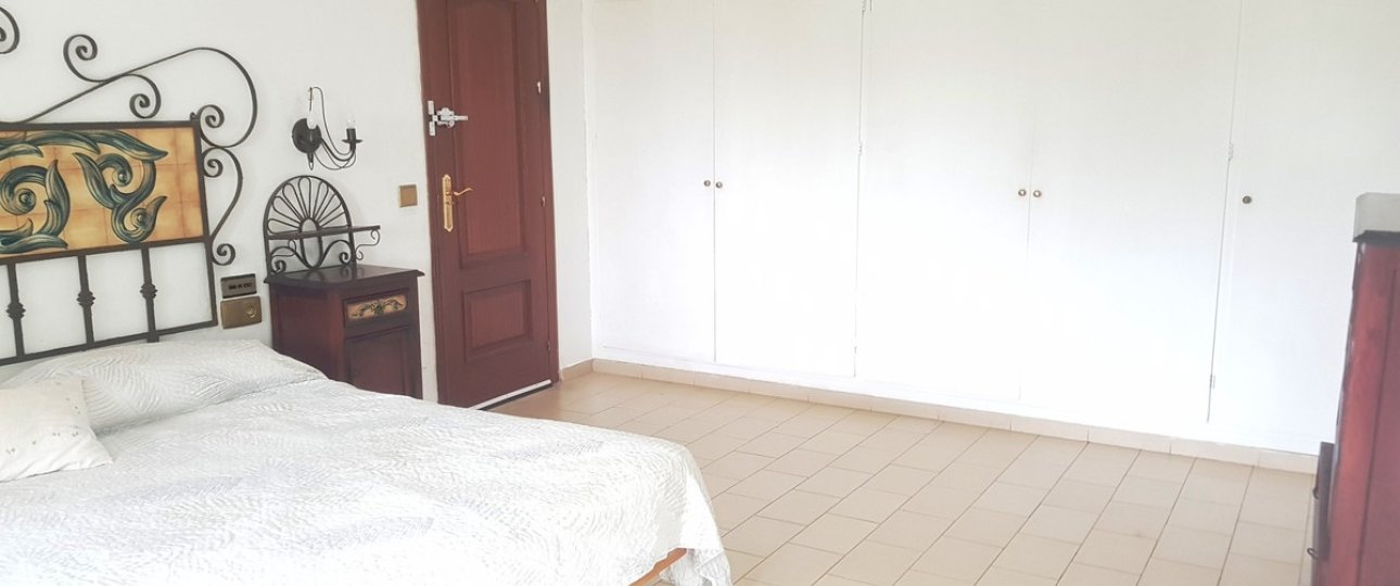 Resale - Villa - Marbella - Elviria