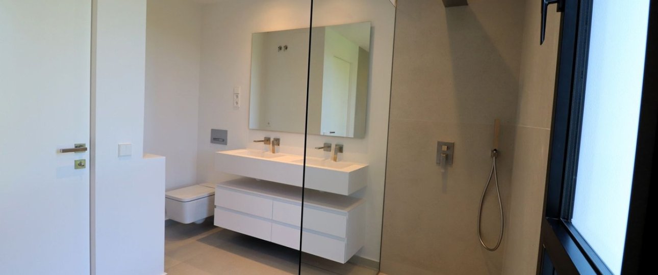 Resale - Villa - Marbella - Elviria