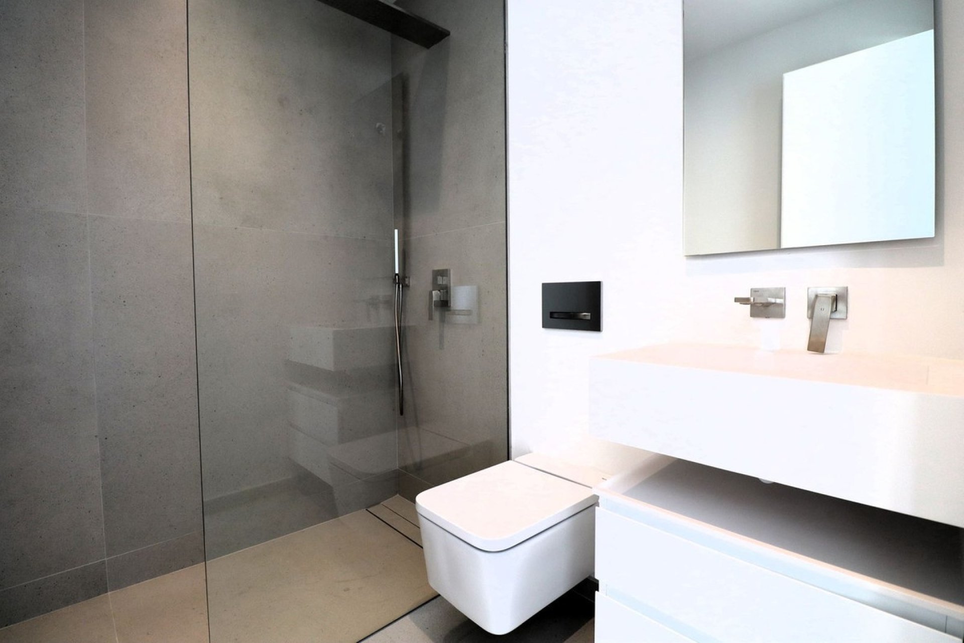 Resale - Villa - Marbella - Elviria