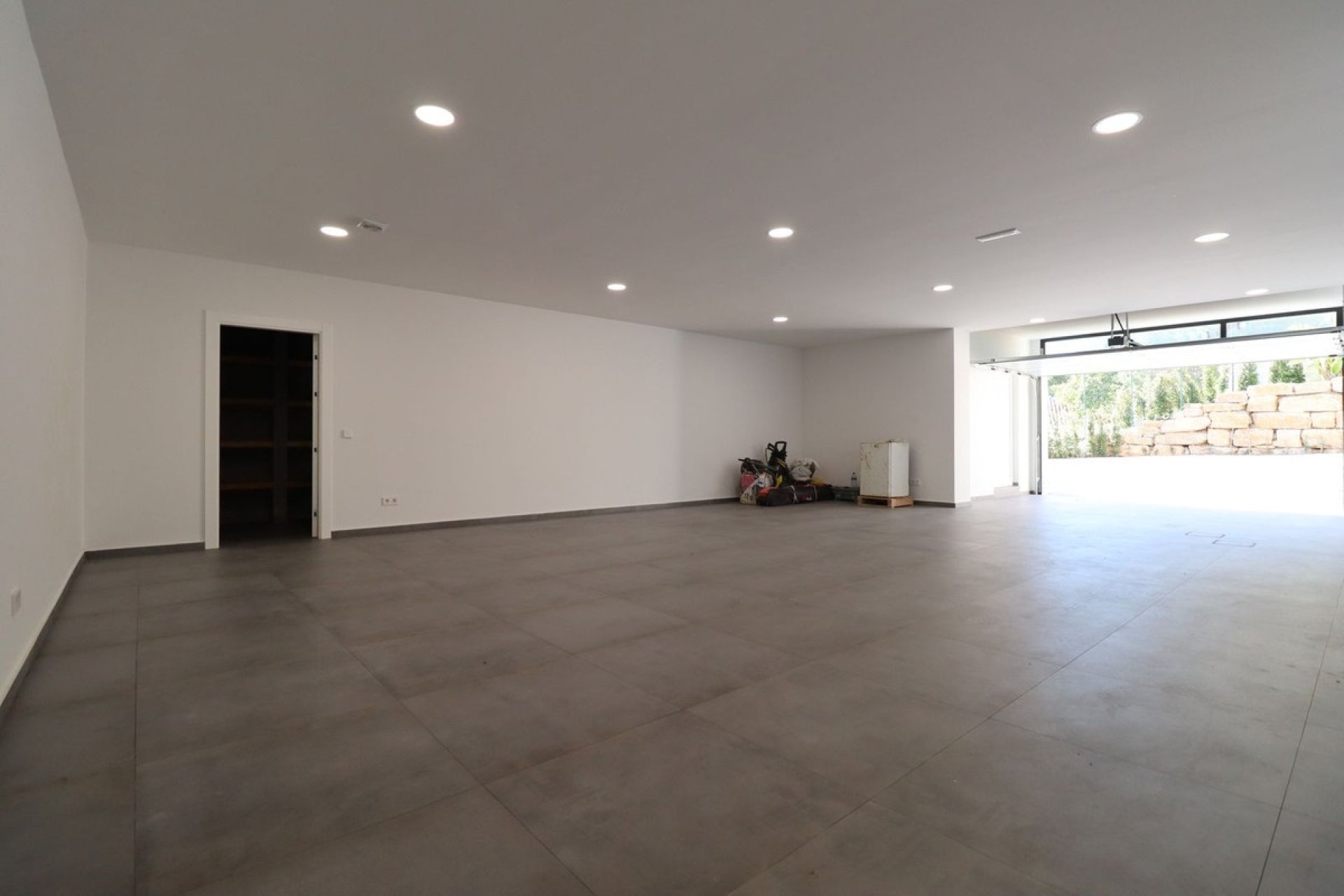Resale - Villa - Marbella - Elviria