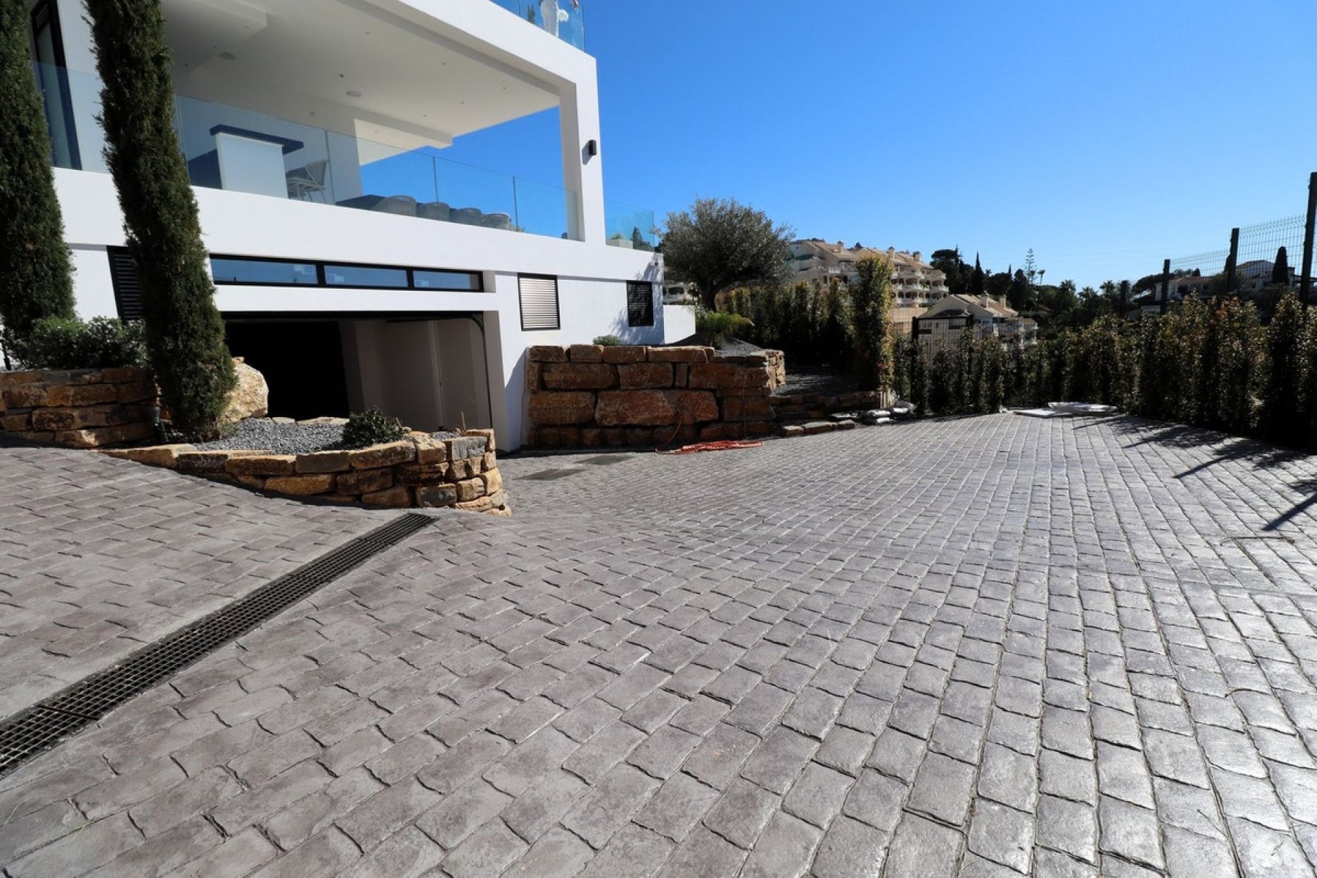 Resale - Villa - Marbella - Elviria