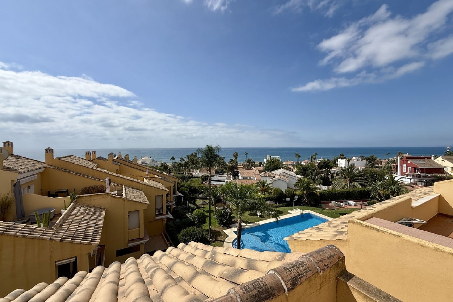 Resale - Villa - Marbella - Elviria