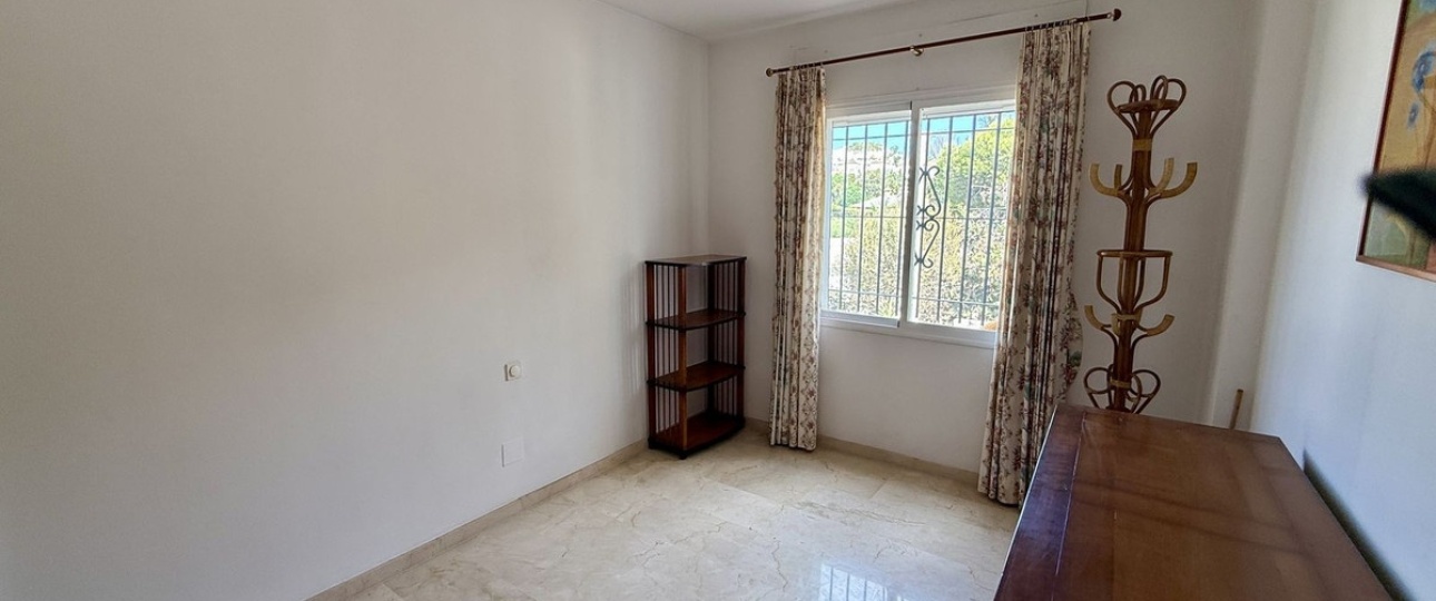 Resale - Villa - Marbella - Elviria