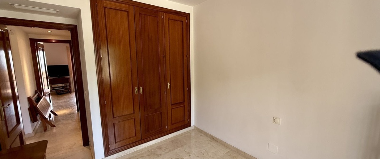 Resale - Villa - Marbella - Elviria