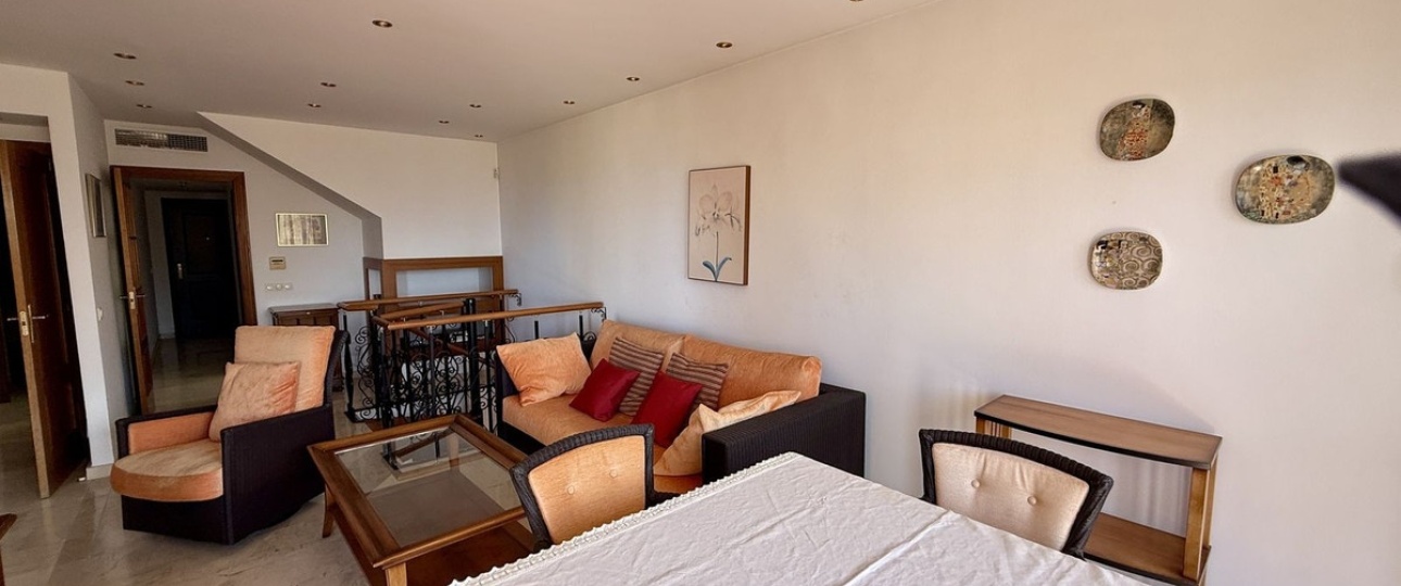 Resale - Villa - Marbella - Elviria