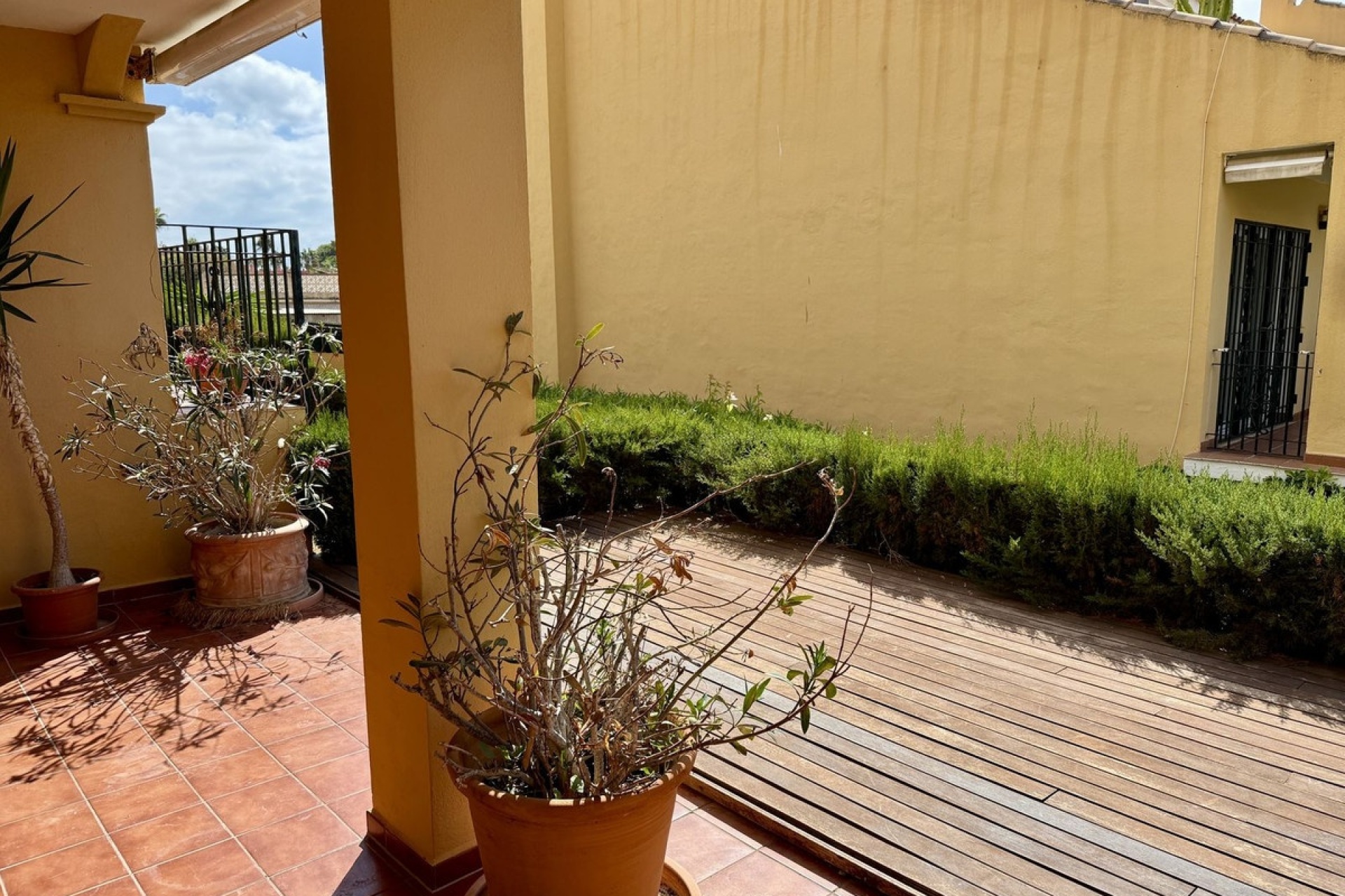 Resale - Villa - Marbella - Elviria