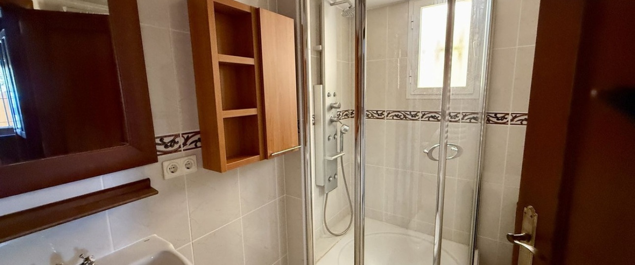 Resale - Villa - Marbella - Elviria