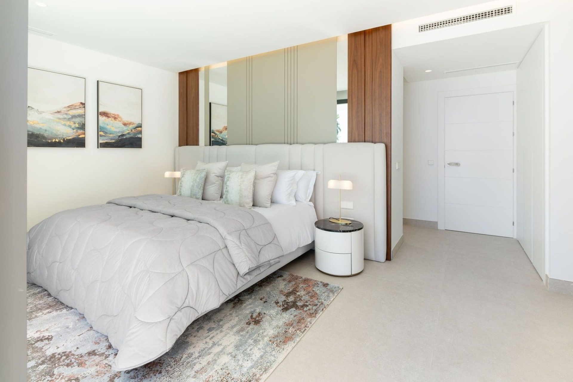 Resale - Villa - Marbella - Elviria