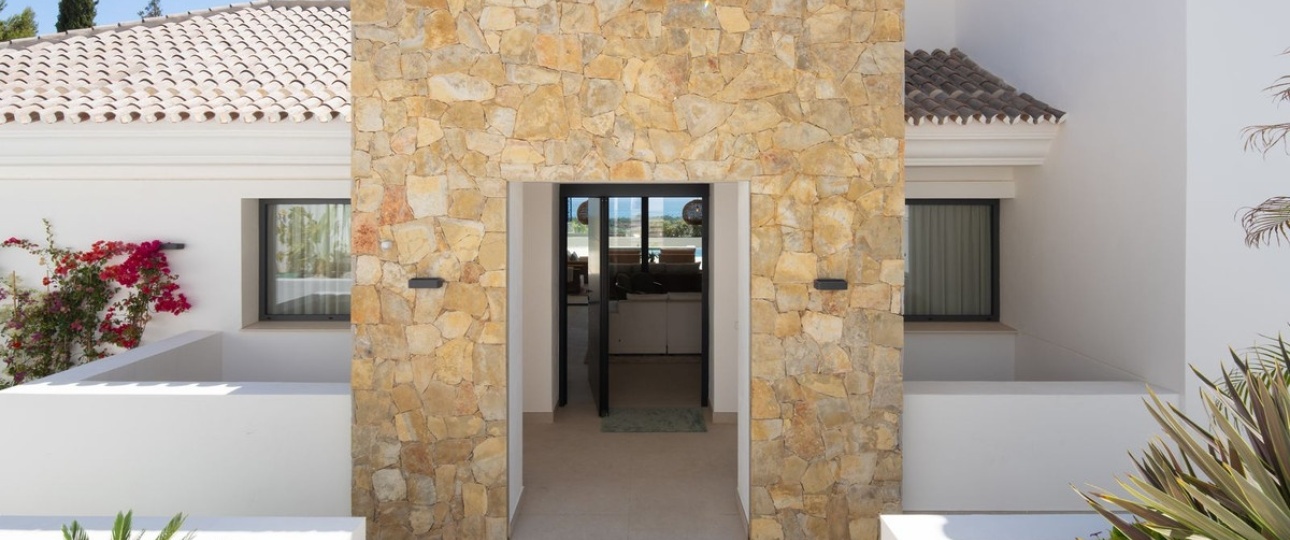 Resale - Villa - Marbella - Elviria