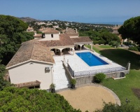 Resale - Villa - Marbella - Elviria