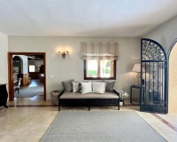 Resale - Villa - Marbella - Elviria