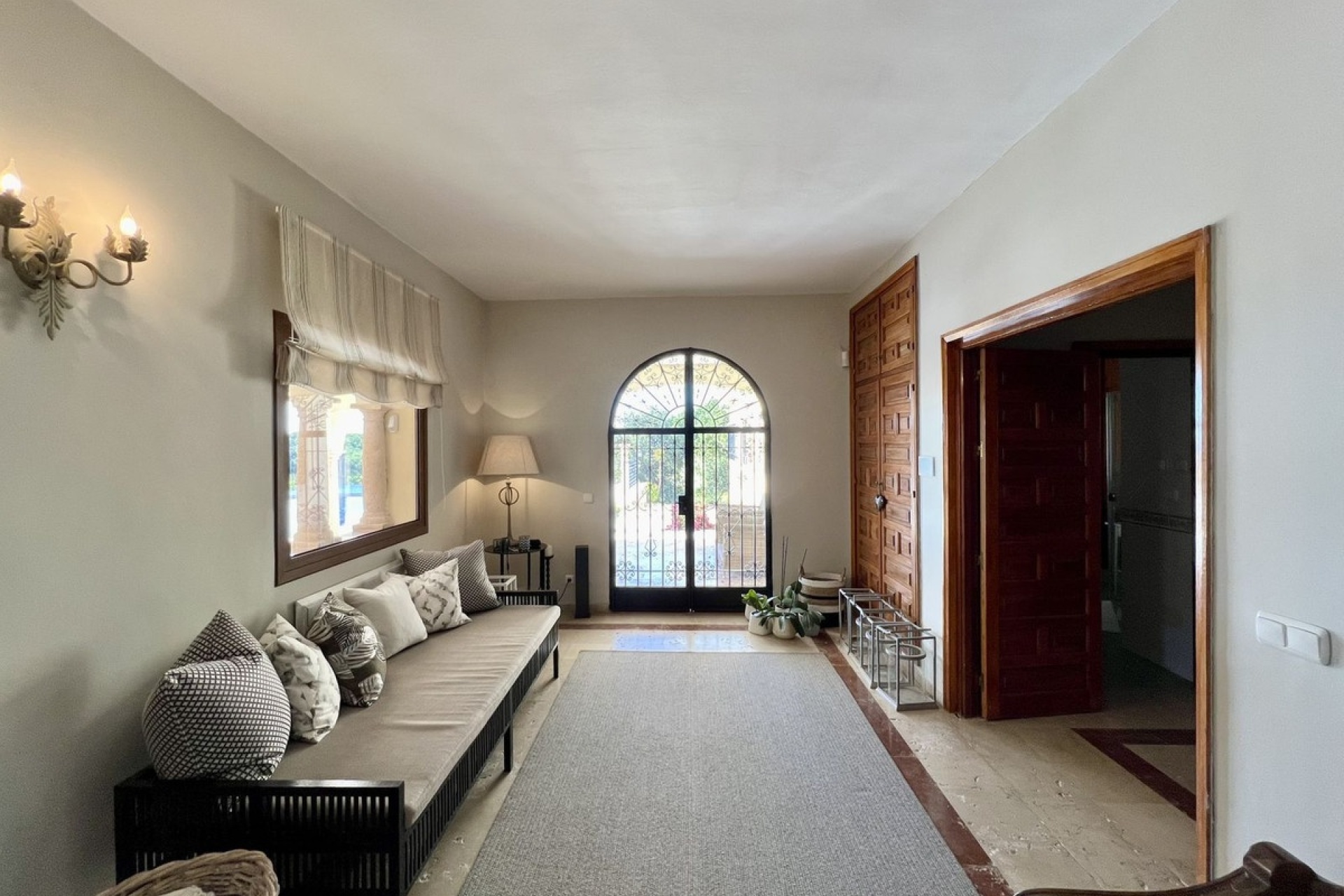 Resale - Villa - Marbella - Elviria
