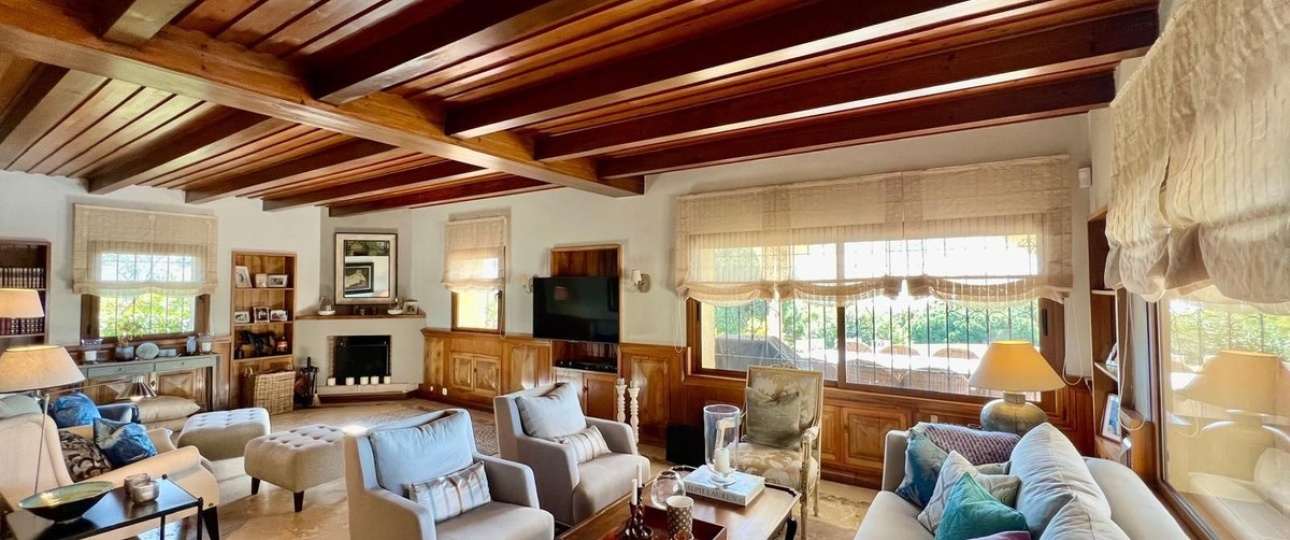 Resale - Villa - Marbella - Elviria