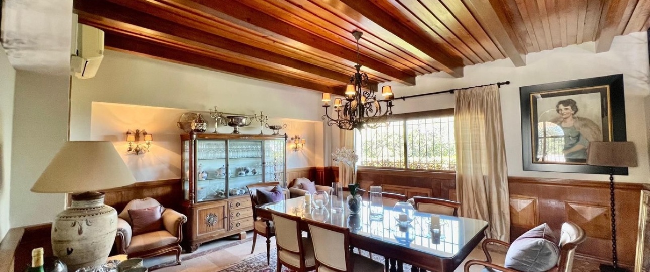 Resale - Villa - Marbella - Elviria