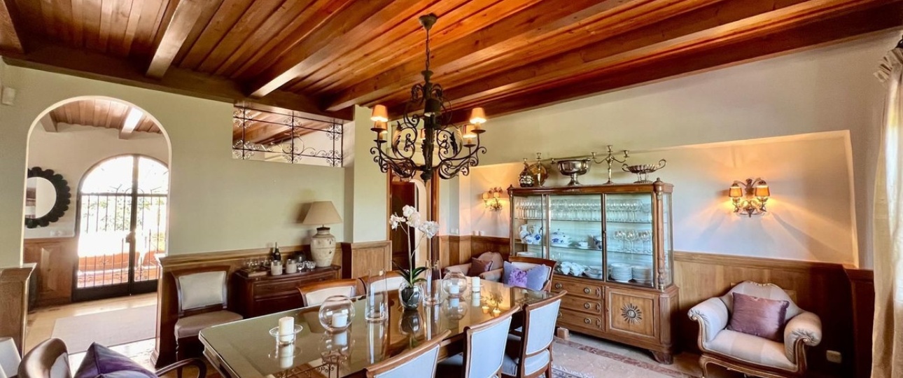 Resale - Villa - Marbella - Elviria