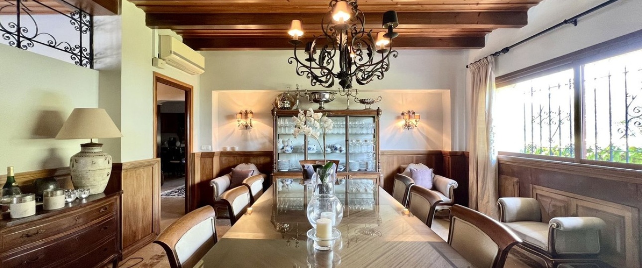 Resale - Villa - Marbella - Elviria