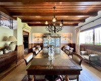 Resale - Villa - Marbella - Elviria