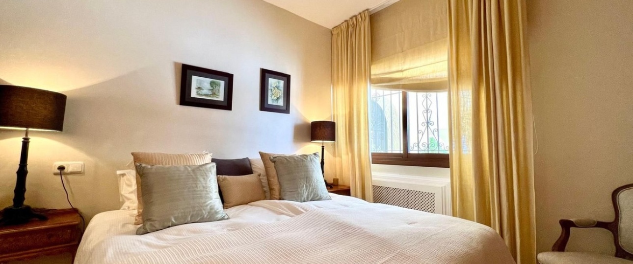 Resale - Villa - Marbella - Elviria