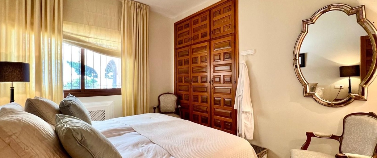 Resale - Villa - Marbella - Elviria