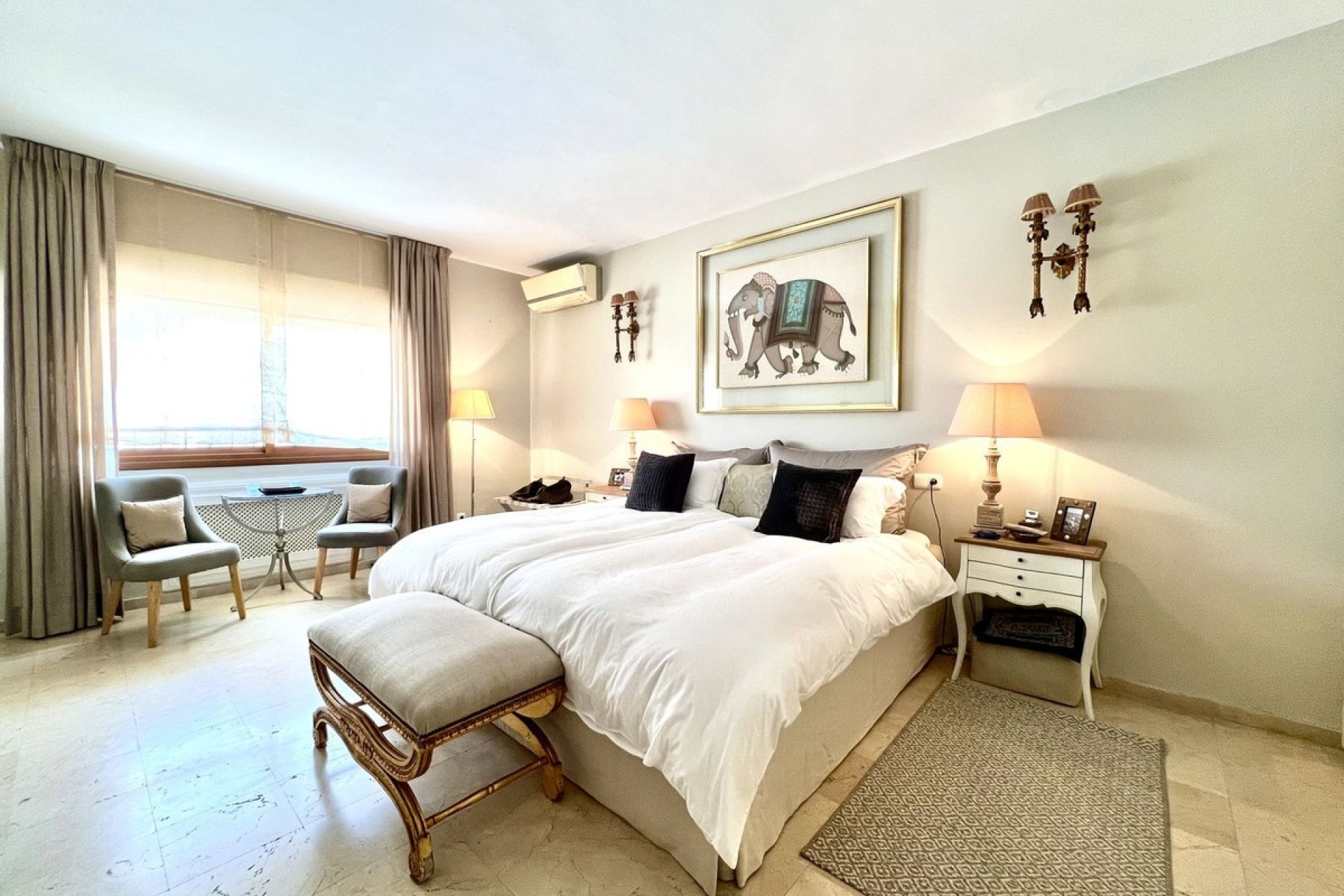 Resale - Villa - Marbella - Elviria