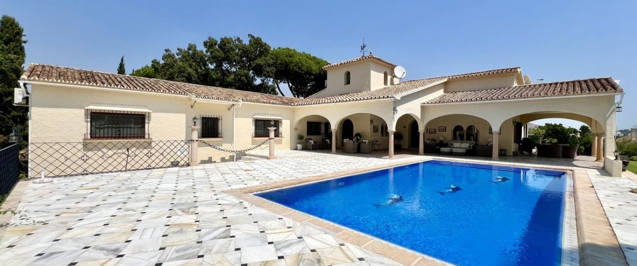 Resale - Villa - Marbella - Elviria