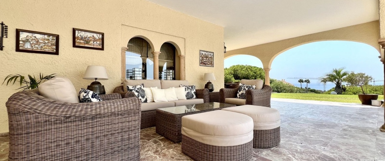 Resale - Villa - Marbella - Elviria