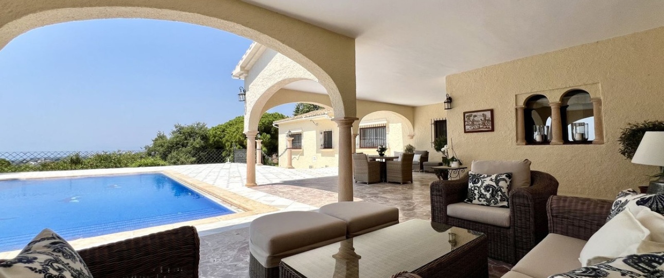 Resale - Villa - Marbella - Elviria