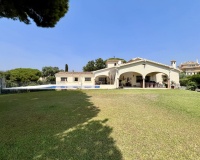 Resale - Villa - Marbella - Elviria
