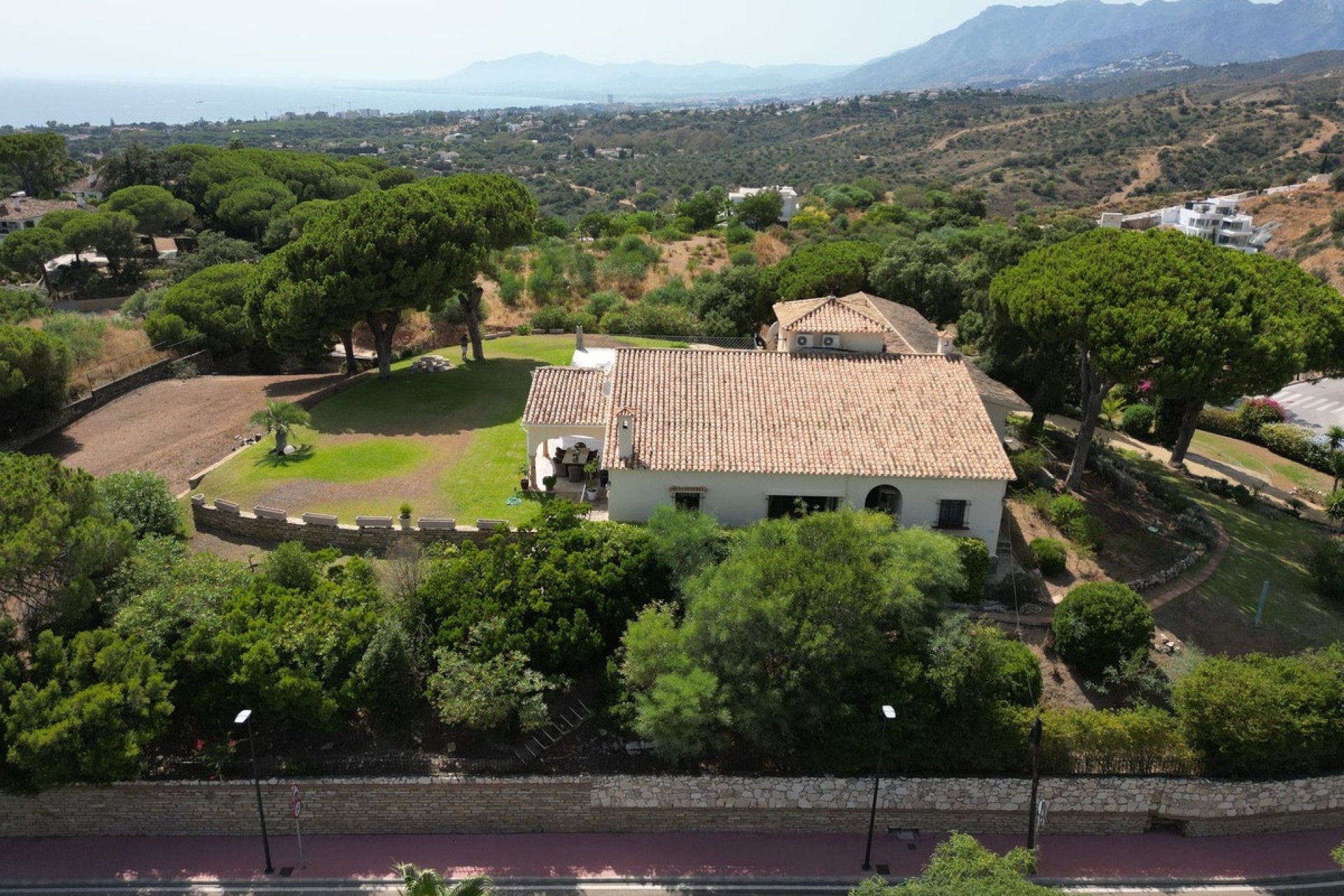 Resale - Villa - Marbella - Elviria
