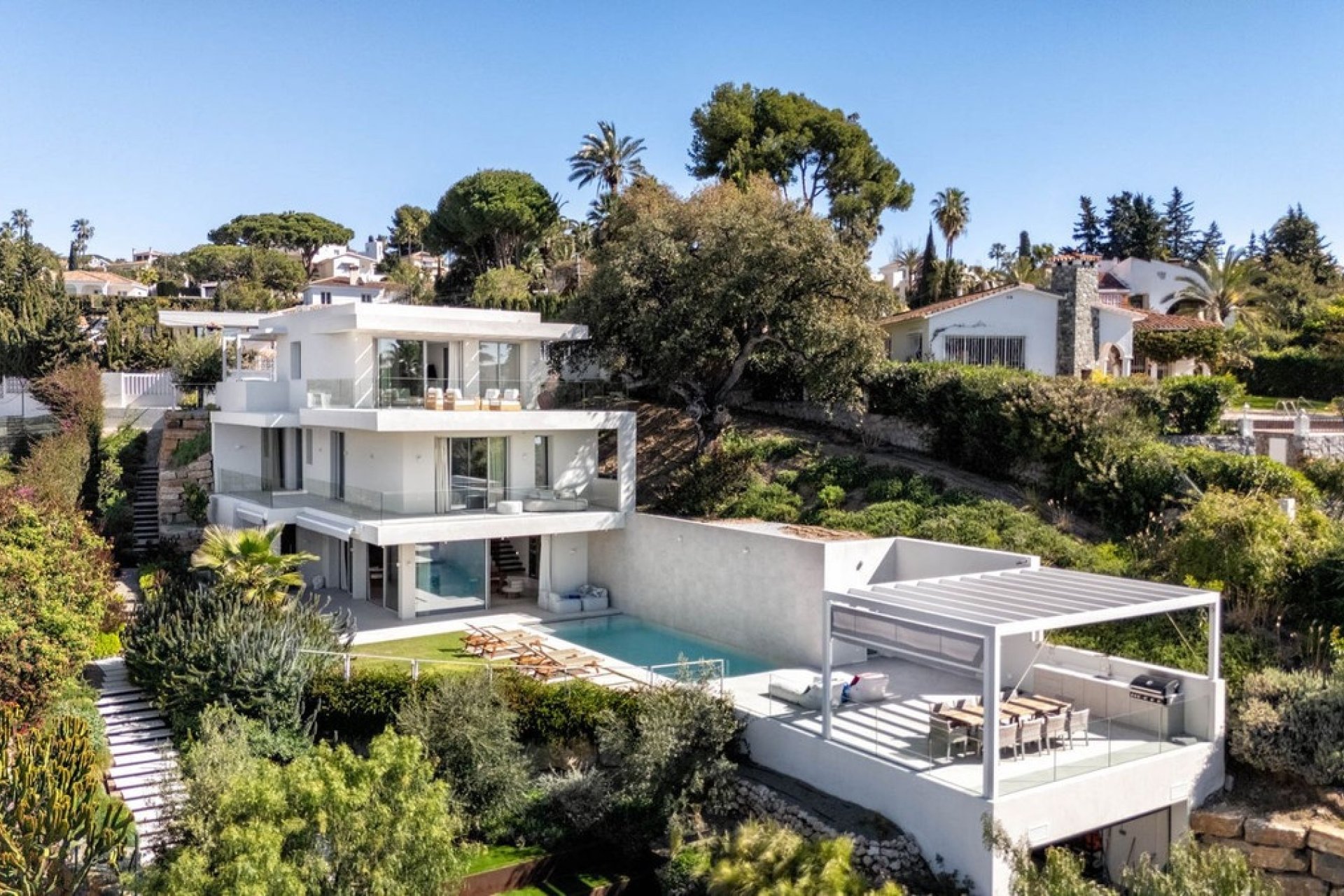 Resale - Villa - Marbella - Elviria