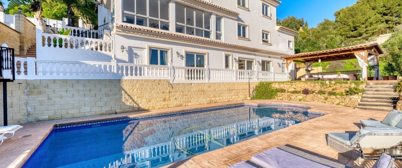 Resale - Villa - Marbella - Elviria