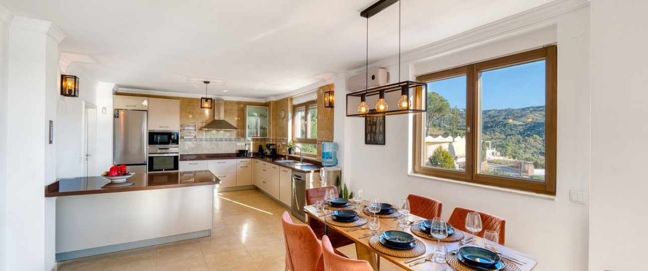 Resale - Villa - Marbella - Elviria