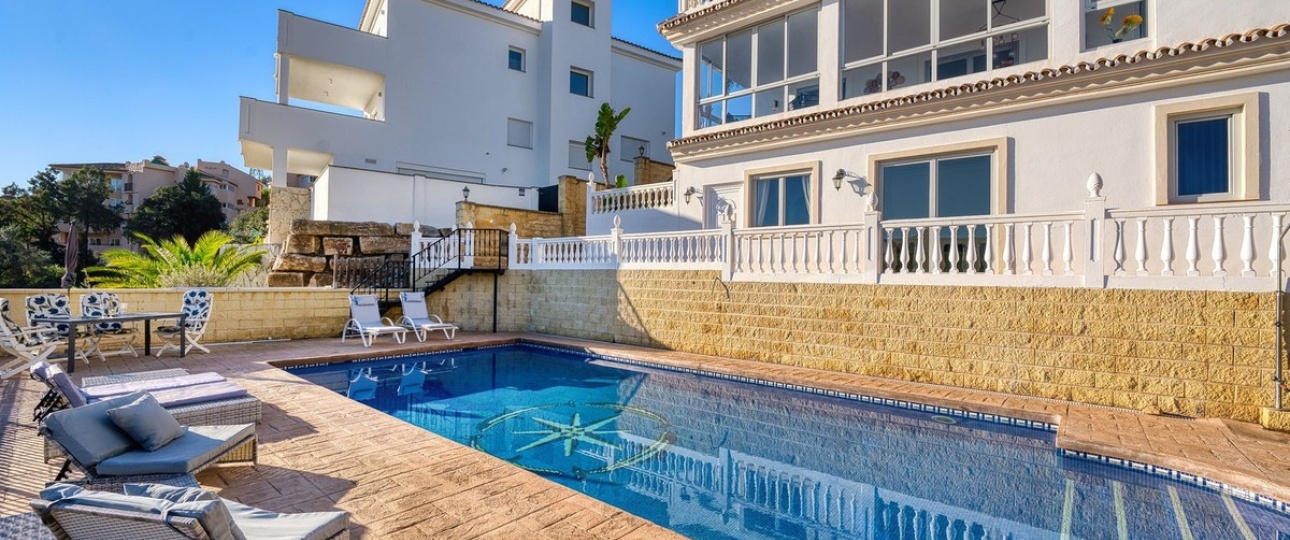 Resale - Villa - Marbella - Elviria